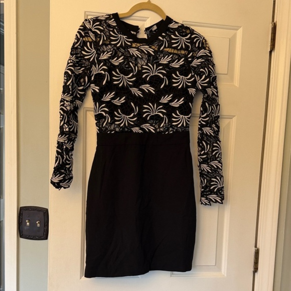 Romeo & Juliet Couture Black and White Long Sleeve Dress NWT